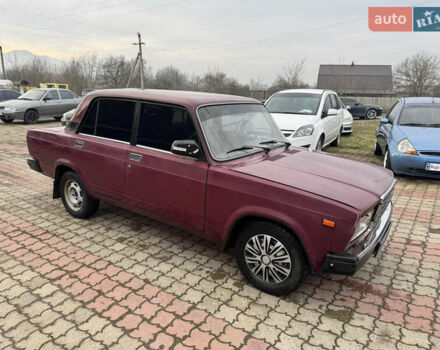 Красный ВАЗ 2107, объемом двигателя 1.5 л и пробегом 185 тыс. км за 750 $, фото 2 на Automoto.ua