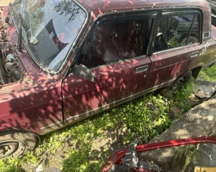 Красный ВАЗ 2107, объемом двигателя 1.3 л и пробегом 200 тыс. км за 557 $, фото 3 на Automoto.ua