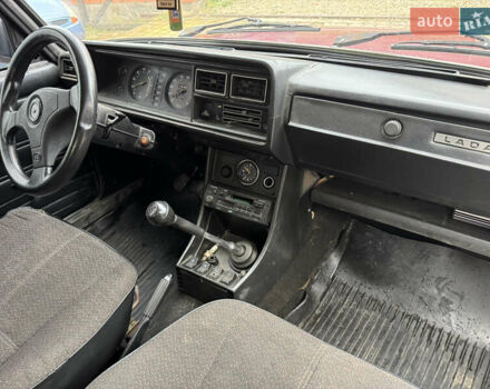 Красный ВАЗ 2107, объемом двигателя 1.5 л и пробегом 185 тыс. км за 750 $, фото 10 на Automoto.ua