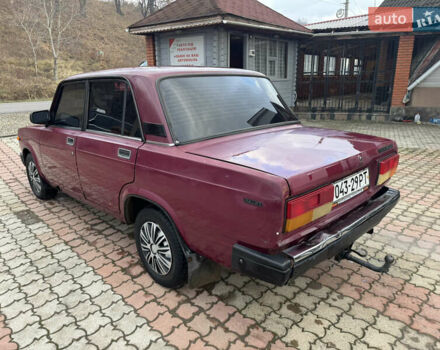 Красный ВАЗ 2107, объемом двигателя 1.5 л и пробегом 185 тыс. км за 750 $, фото 5 на Automoto.ua