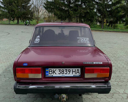 Красный ВАЗ 2107, объемом двигателя 1.45 л и пробегом 138 тыс. км за 1350 $, фото 4 на Automoto.ua