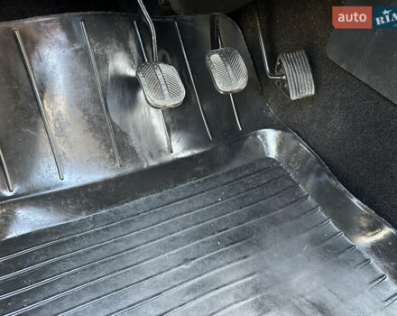 ВАЗ 2107 2004 в Виннице на Automoto.ua Красный ВАЗ 2107, объемом двигателя 1.5 л и пробегом 77 тыс. км за 2450 $, фото 50 на Automoto.ua