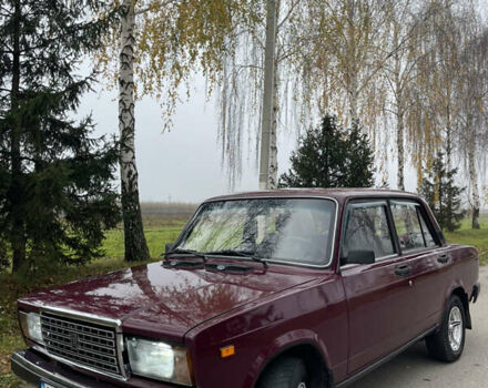 Червоний ВАЗ 2107, об'ємом двигуна 1.5 л та пробігом 31 тис. км за 2000 $, фото 1 на Automoto.ua