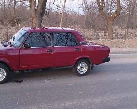 Красный ВАЗ 2107, объемом двигателя 1.5 л и пробегом 180 тыс. км за 800 $, фото 5 на Automoto.ua