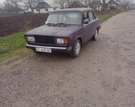 Красный ВАЗ 2107, объемом двигателя 1.6 л и пробегом 145 тыс. км за 600 $, фото 1 на Automoto.ua