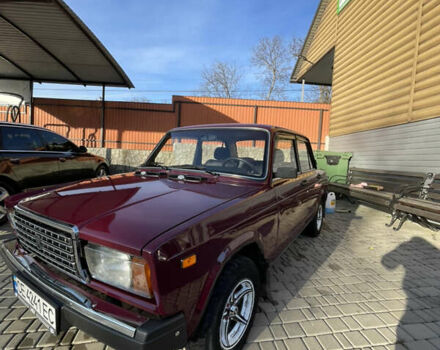 ВАЗ 2107 2004 у Хотине на Automoto.ua Червоний ВАЗ 2107, об'ємом двигуна 1.5 л та пробігом 30 тис. км за 1300 $, фото 23 на Automoto.ua