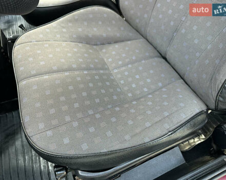 ВАЗ 2107 2004 в Виннице на Automoto.ua Красный ВАЗ 2107, объемом двигателя 1.5 л и пробегом 77 тыс. км за 2450 $, фото 48 на Automoto.ua