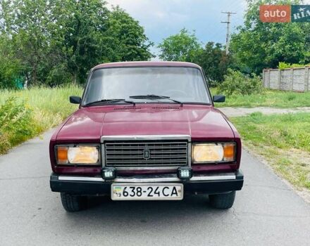 ВАЗ 2107 2004 в Новомосковске на Automoto.ua Красный ВАЗ 2107, объемом двигателя 1.5 л и пробегом 150 тыс. км за 850 $, фото 3 на Automoto.ua