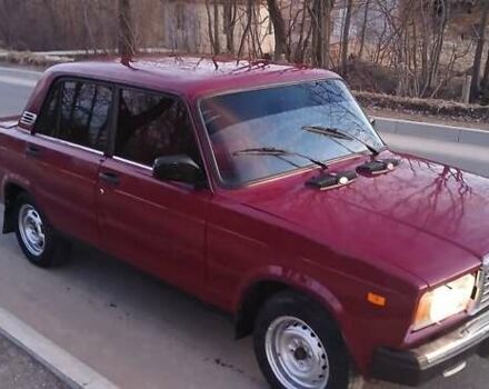 Красный ВАЗ 2107, объемом двигателя 1.5 л и пробегом 180 тыс. км за 800 $, фото 1 на Automoto.ua