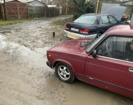 Красный ВАЗ 2107, объемом двигателя 1.6 л и пробегом 50 тыс. км за 650 $, фото 3 на Automoto.ua