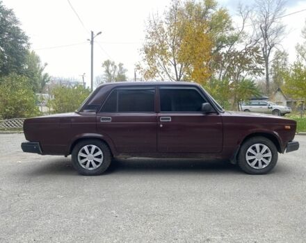 Красный ВАЗ 2107, объемом двигателя 1.5 л и пробегом 333 тыс. км за 850 $, фото 3 на Automoto.ua