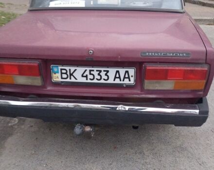 Красный ВАЗ 2107, объемом двигателя 1.5 л и пробегом 76 тыс. км за 1000 $, фото 3 на Automoto.ua