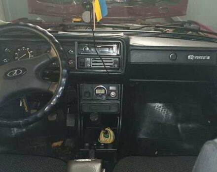 ВАЗ 2107 2004 у Новоукраинке на Automoto.ua Червоний ВАЗ 2107, об'ємом двигуна 1.5 л та пробігом 99 тис. км за 1426 $, фото 3 на Automoto.ua