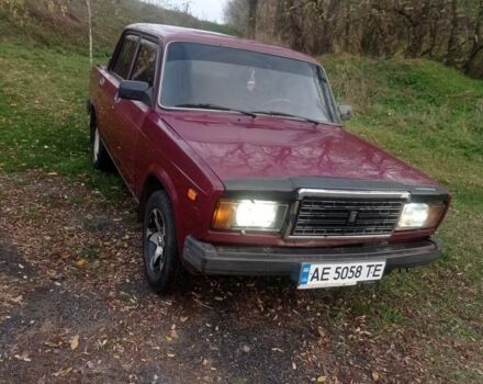 Красный ВАЗ 2107, объемом двигателя 1.5 л и пробегом 500 тыс. км за 945 $, фото 4 на Automoto.ua