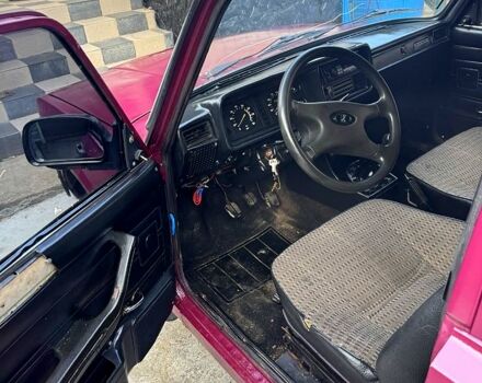 Красный ВАЗ 2107, объемом двигателя 1.5 л и пробегом 200 тыс. км за 600 $, фото 3 на Automoto.ua