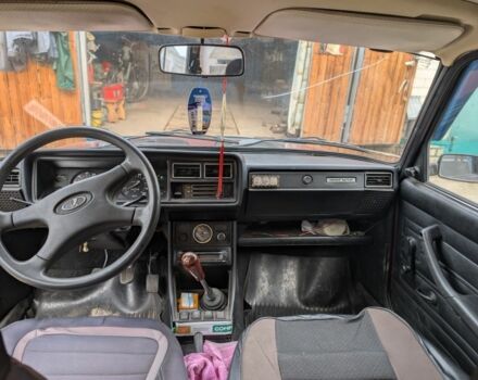 Красный ВАЗ 2107, объемом двигателя 1.5 л и пробегом 144 тыс. км за 1500 $, фото 3 на Automoto.ua