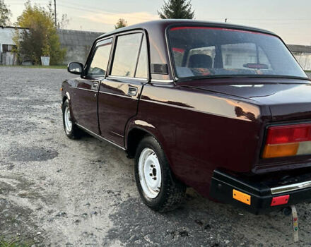 ВАЗ 2107 2005 у Камінь-Каширський на Automoto.ua Червоний ВАЗ 2107, об'ємом двигуна 1.5 л та пробігом 85 тис. км за 700 $, фото 4 на Automoto.ua