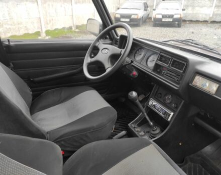 Красный ВАЗ 2107, объемом двигателя 1.5 л и пробегом 118 тыс. км за 1300 $, фото 4 на Automoto.ua