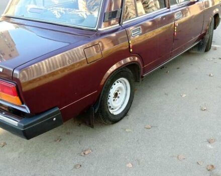 Червоний ВАЗ 2107, об'ємом двигуна 1.45 л та пробігом 76 тис. км за 1999 $, фото 2 на Automoto.ua