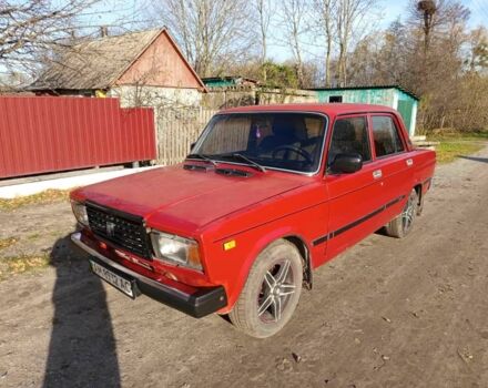 Красный ВАЗ 2107, объемом двигателя 1.5 л и пробегом 500 тыс. км за 1300 $, фото 4 на Automoto.ua