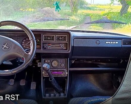 Красный ВАЗ 2107, объемом двигателя 1.5 л и пробегом 288 тыс. км за 1560 $, фото 10 на Automoto.ua