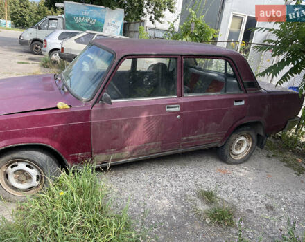 Красный ВАЗ 2107, объемом двигателя 1.5 л и пробегом 264 тыс. км за 500 $, фото 2 на Automoto.ua