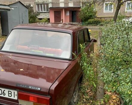 Красный ВАЗ 2107, объемом двигателя 1.5 л и пробегом 90 тыс. км за 1157 $, фото 3 на Automoto.ua