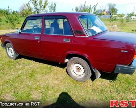 Красный ВАЗ 2107, объемом двигателя 1.5 л и пробегом 288 тыс. км за 1560 $, фото 9 на Automoto.ua