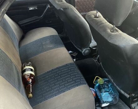 ВАЗ 2107 2005 у Кривому Розі на Automoto.ua Червоний ВАЗ 2107, об'ємом двигуна 1.5 л та пробігом 43 тис. км за 476 $, фото 5 на Automoto.ua