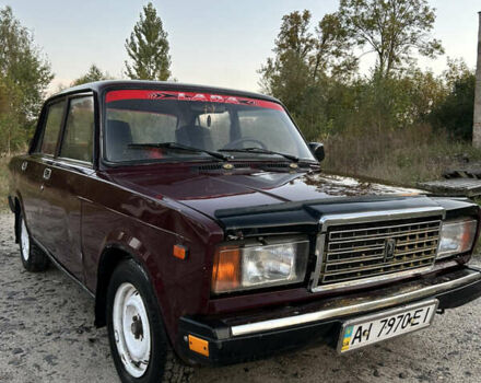 ВАЗ 2107 2005 у Камінь-Каширський на Automoto.ua Червоний ВАЗ 2107, об'ємом двигуна 1.5 л та пробігом 85 тис. км за 700 $, фото 5 на Automoto.ua