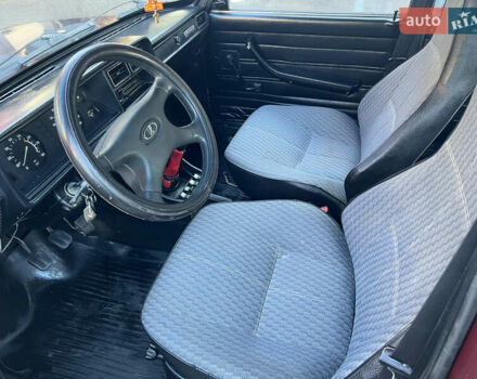 Красный ВАЗ 2107, объемом двигателя 1.5 л и пробегом 97 тыс. км за 1750 $, фото 7 на Automoto.ua