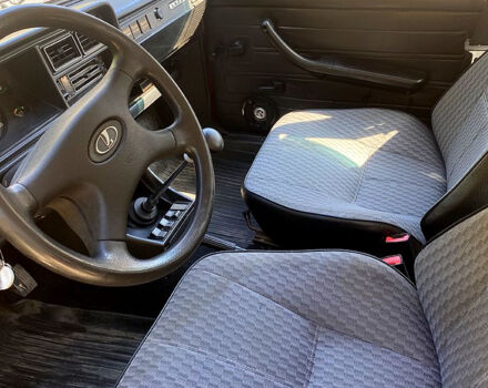 ВАЗ 2107 2005 в Радомышле на Automoto.ua Красный ВАЗ 2107, объемом двигателя 1.5 л и пробегом 71 тыс. км за 900 $, фото 11 на Automoto.ua