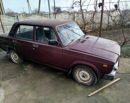 Красный ВАЗ 2107, объемом двигателя 1.5 л и пробегом 121 тыс. км за 995 $, фото 3 на Automoto.ua