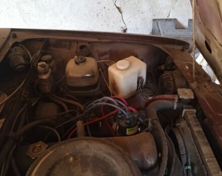 Красный ВАЗ 2107, объемом двигателя 1.5 л и пробегом 137 тыс. км за 1052 $, фото 4 на Automoto.ua