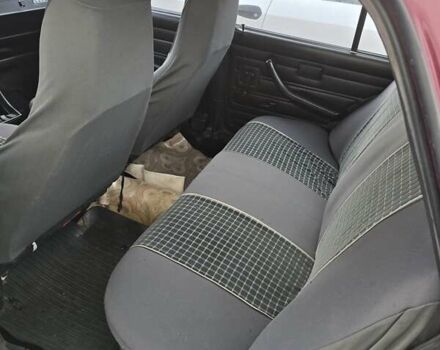 Красный ВАЗ 2107, объемом двигателя 1.5 л и пробегом 734 тыс. км за 1100 $, фото 9 на Automoto.ua