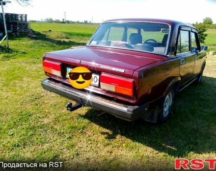 Красный ВАЗ 2107, объемом двигателя 1.5 л и пробегом 288 тыс. км за 1560 $, фото 2 на Automoto.ua
