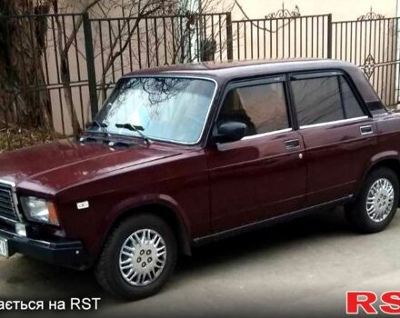 Красный ВАЗ 2107, объемом двигателя 1.5 л и пробегом 150 тыс. км за 1900 $, фото 2 на Automoto.ua
