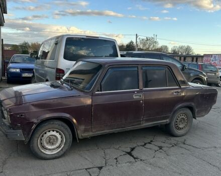 ВАЗ 2107 2006 в Черновцах на Automoto.ua Красный ВАЗ 2107, объемом двигателя 1.5 л и пробегом 150 тыс. км за 238 $, фото 1 на Automoto.ua