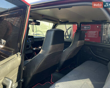 ВАЗ 2107 2006 в Киеве на Automoto.ua Красный ВАЗ 2107, объемом двигателя 1.5 л и пробегом 30 тыс. км за 8000 $, фото 11 на Automoto.ua