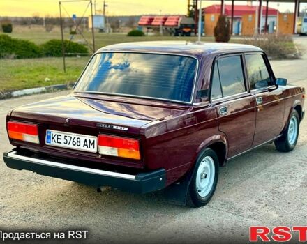 Красный ВАЗ 2107, объемом двигателя 15 л и пробегом 57 тыс. км за 2650 $, фото 3 на Automoto.ua