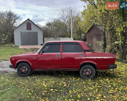 ВАЗ 2107 2006 у Попольне на Automoto.ua Червоний ВАЗ 2107, об'ємом двигуна 1.45 л та пробігом 109 тис. км за 1250 $, фото 4 на Automoto.ua