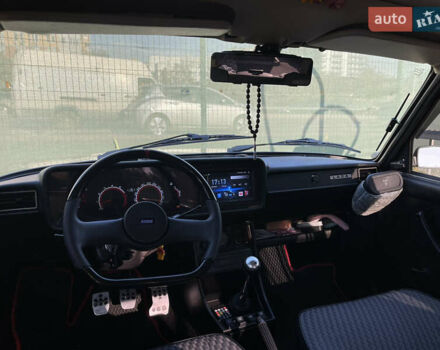 ВАЗ 2107 2006 в Киеве на Automoto.ua Красный ВАЗ 2107, объемом двигателя 1.5 л и пробегом 30 тыс. км за 8000 $, фото 12 на Automoto.ua