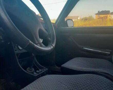 Красный ВАЗ 2107, объемом двигателя 1.5 л и пробегом 30 тыс. км за 1100 $, фото 3 на Automoto.ua