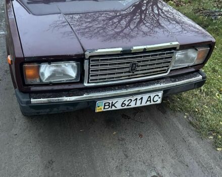 ВАЗ 2107 2006 у Костополе на Automoto.ua Червоний ВАЗ 2107, об'ємом двигуна 1.5 л та пробігом 140 тис. км за 1280 $, фото 4 на Automoto.ua