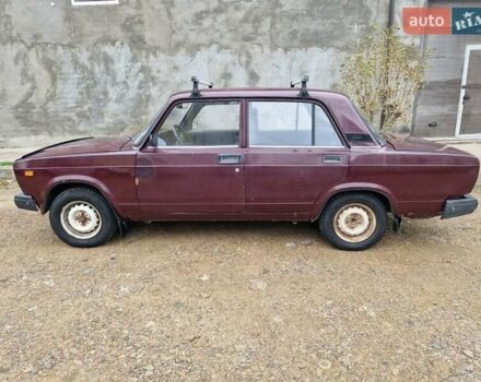 Красный ВАЗ 2107, объемом двигателя 0 л и пробегом 332 тыс. км за 1200 $, фото 1 на Automoto.ua