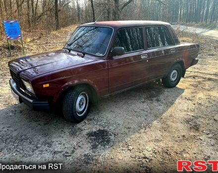 Красный ВАЗ 2107, объемом двигателя 1.5 л и пробегом 98 тыс. км за 1300 $, фото 2 на Automoto.ua