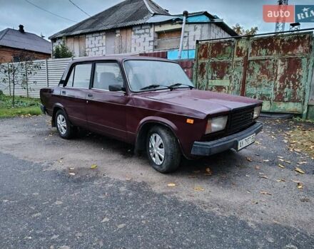Красный ВАЗ 2107, объемом двигателя 1.6 л и пробегом 200 тыс. км за 1300 $, фото 1 на Automoto.ua