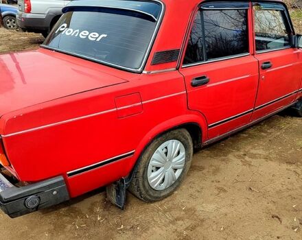 Красный ВАЗ 2107, объемом двигателя 1.5 л и пробегом 0 тыс. км за 1250 $, фото 2 на Automoto.ua