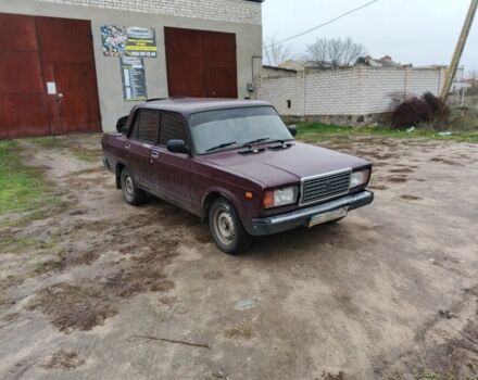 Красный ВАЗ 2107, объемом двигателя 1.5 л и пробегом 80 тыс. км за 1200 $, фото 1 на Automoto.ua