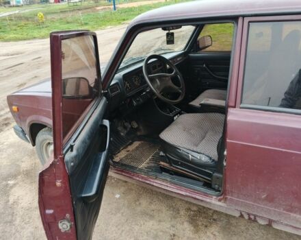 Красный ВАЗ 2107, объемом двигателя 1.5 л и пробегом 80 тыс. км за 1200 $, фото 5 на Automoto.ua